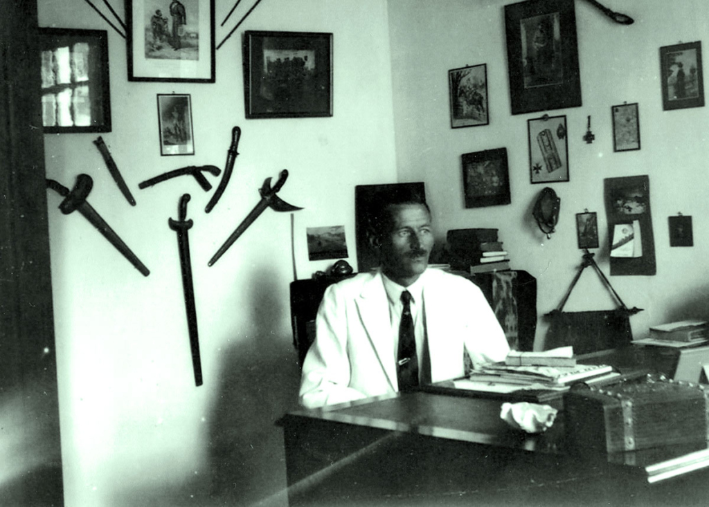 Владимир Александрович Петрушевский на острове Ява. 1934 год