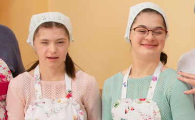 Портрет двух девочек