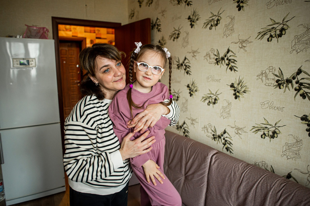 Мама с дочкой