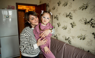 Мама с дочкой