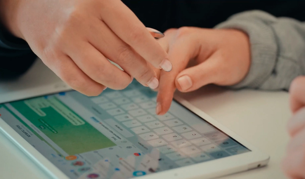 Кадр из фильма «В Хогвартс я не попал». Первая серия. Реж. Евгения Леушкина, 2026