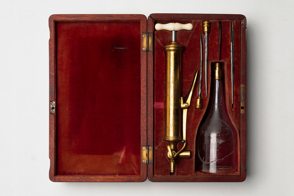 Инструменты для переливания крови Джеймса Бланделла