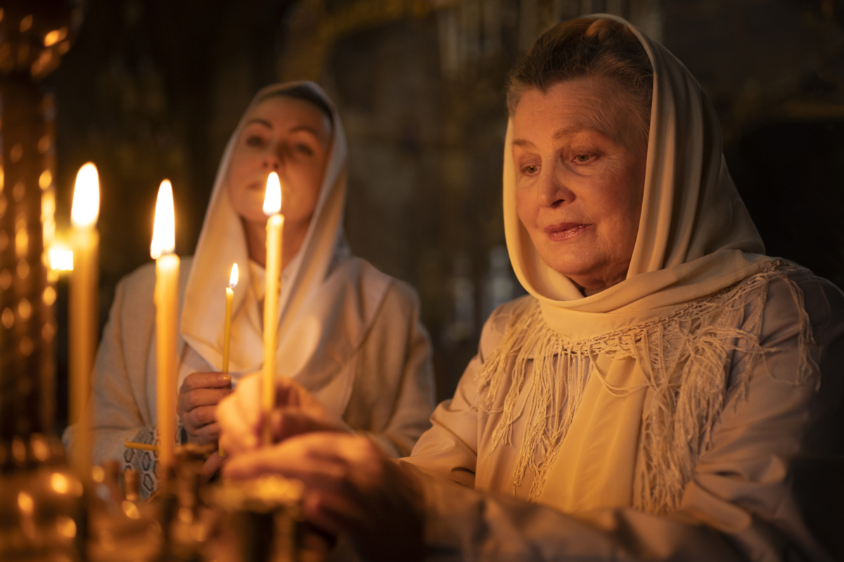 Верующие в храме