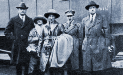 Американские и английские квакеры едут в Бузулук, 1923. Слева направо Вилбур Томас, Доротея Дант, Рут Фрай, Эдвард Боллс и Уолтер Уайлдман