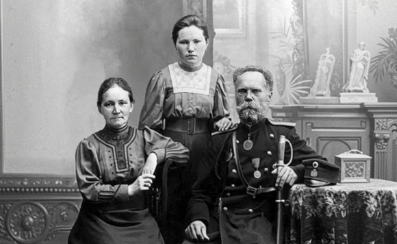 Нина Кузнецова с родителями Алексеем и Анной