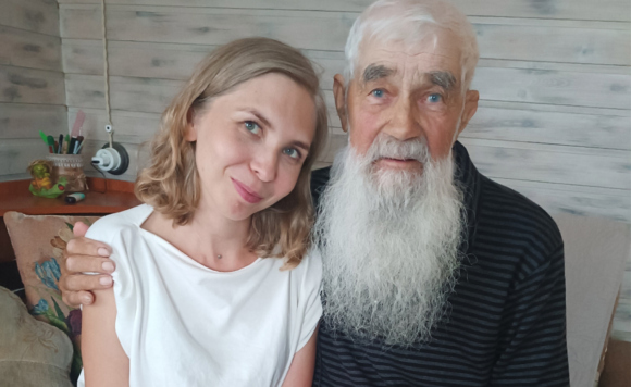Молодая женщина и пожилой мужчина с бородой, портрет