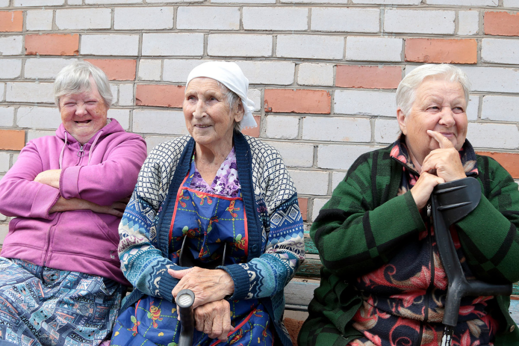 Местные жительницы 