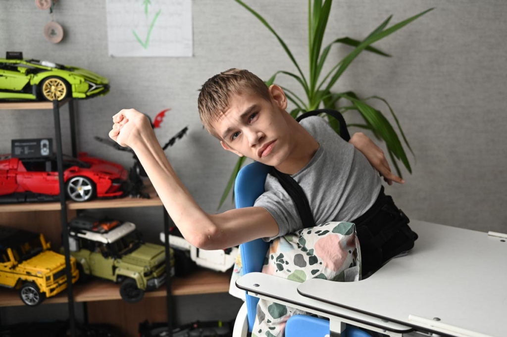 мальчик с ДЦП
