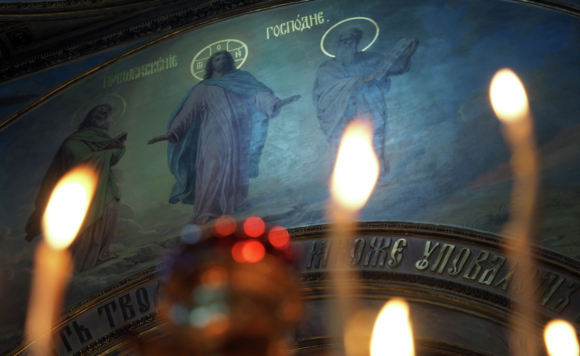 Фрески Храма Пресвятой Богородицы "Целительница" в Краснодаре во время праздника Преображения Господня. Виталий Тимкив / РИА Новости
